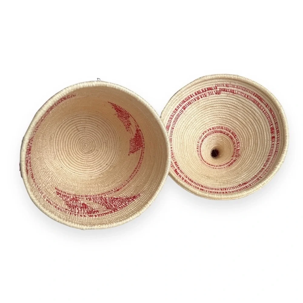 BWIZA Woven Basket Symbolize Hard Work Beauty Honor of the‎ Women Red Natural